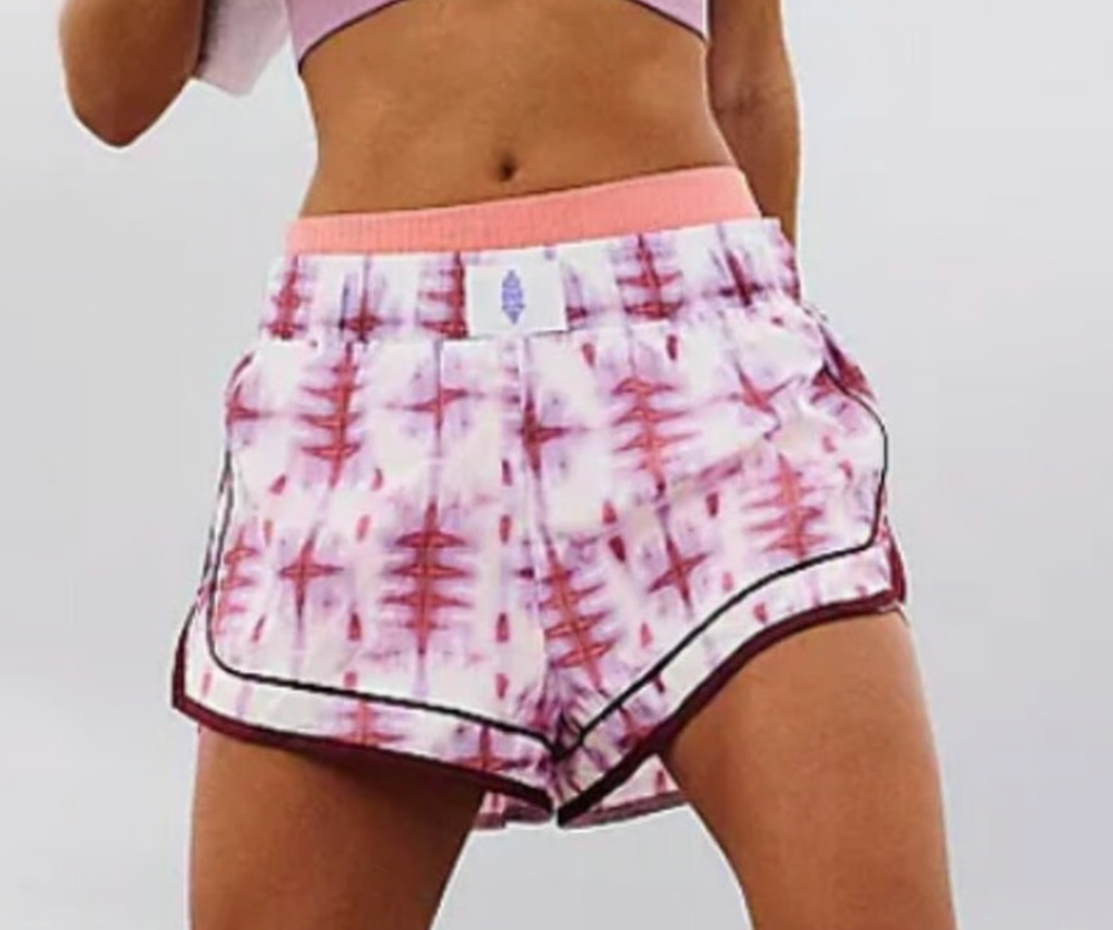 NEW FREE PEOPLE FP MOVEMENT SANDSTORM VARSITY BLUES PRINTED SHORTS SZ L